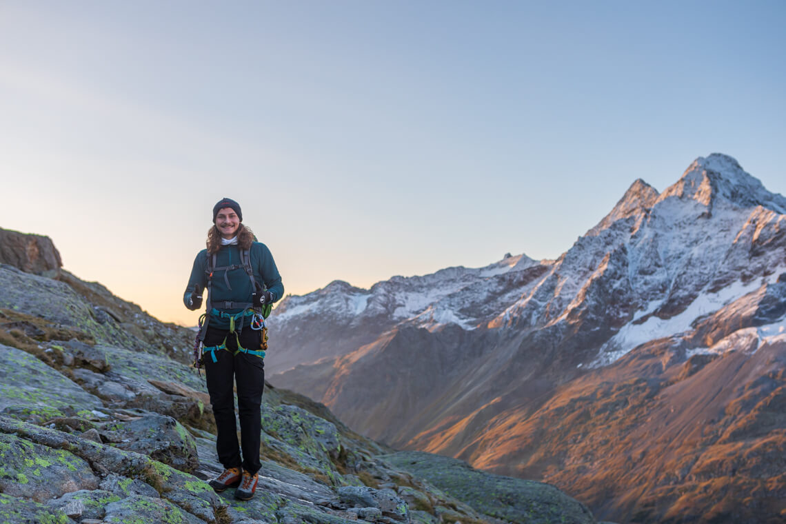 bei traumhaftem Wetter auf dem Weg zum Gletscher